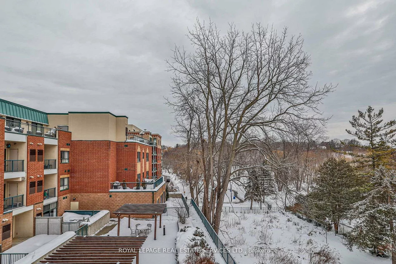 33, Wallace, West Woodbridge, Vaughan