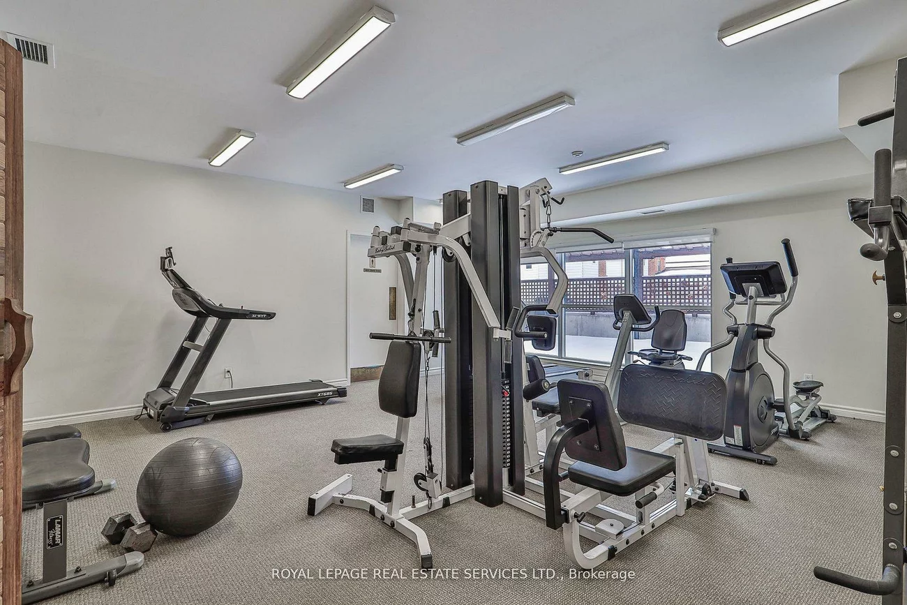 33, Wallace, West Woodbridge, Vaughan