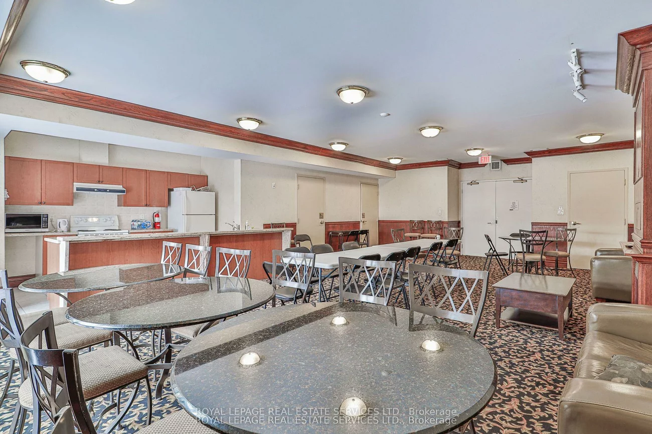 33, Wallace, West Woodbridge, Vaughan