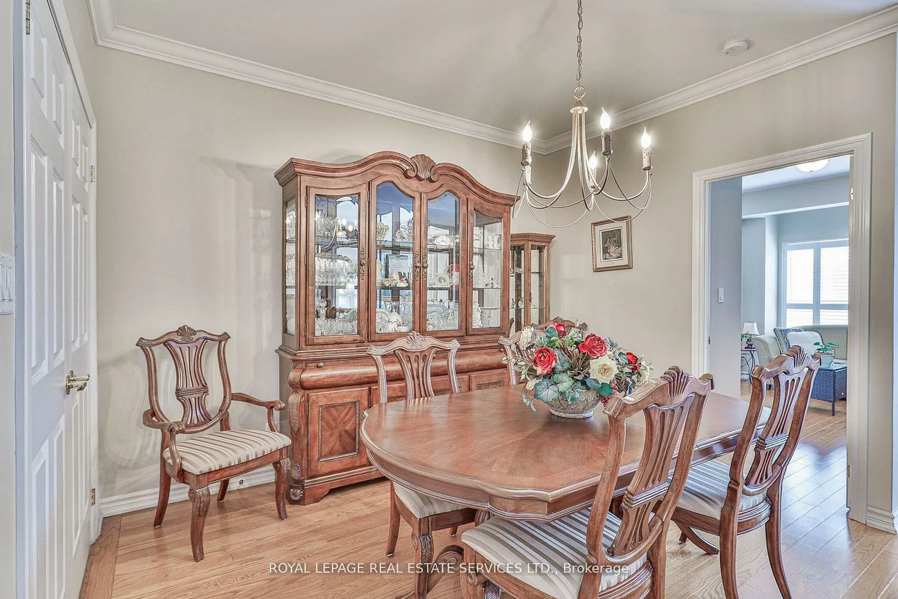 33, Wallace, West Woodbridge, Vaughan