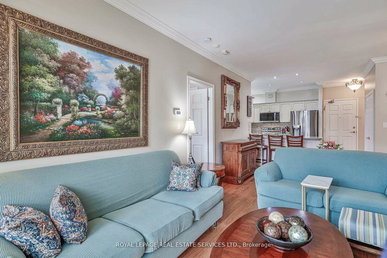 33, Wallace, West Woodbridge, Vaughan