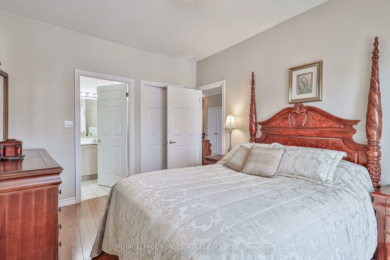 33, Wallace, West Woodbridge, Vaughan