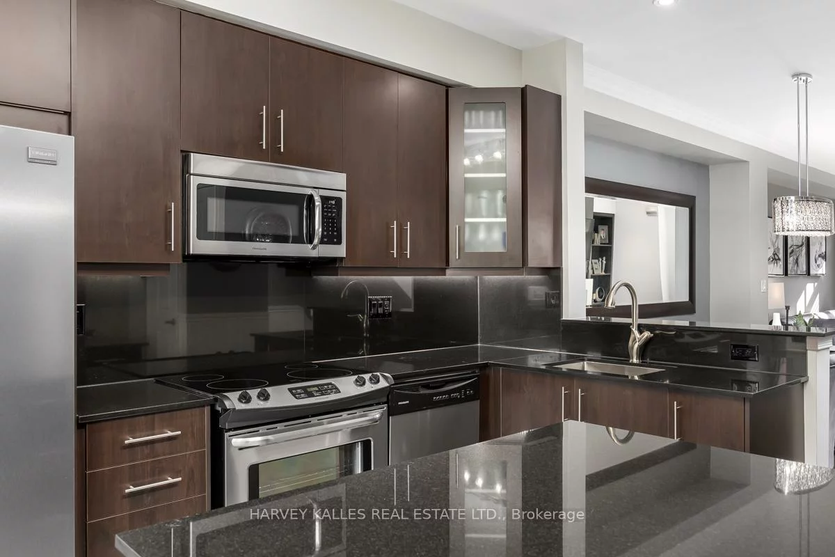 16, Powseland, West Woodbridge, Vaughan