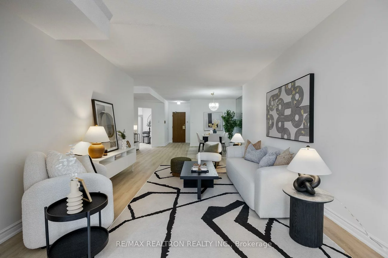 333, Clark, Crestwood-Springfarm-Yorkhill, Vaughan