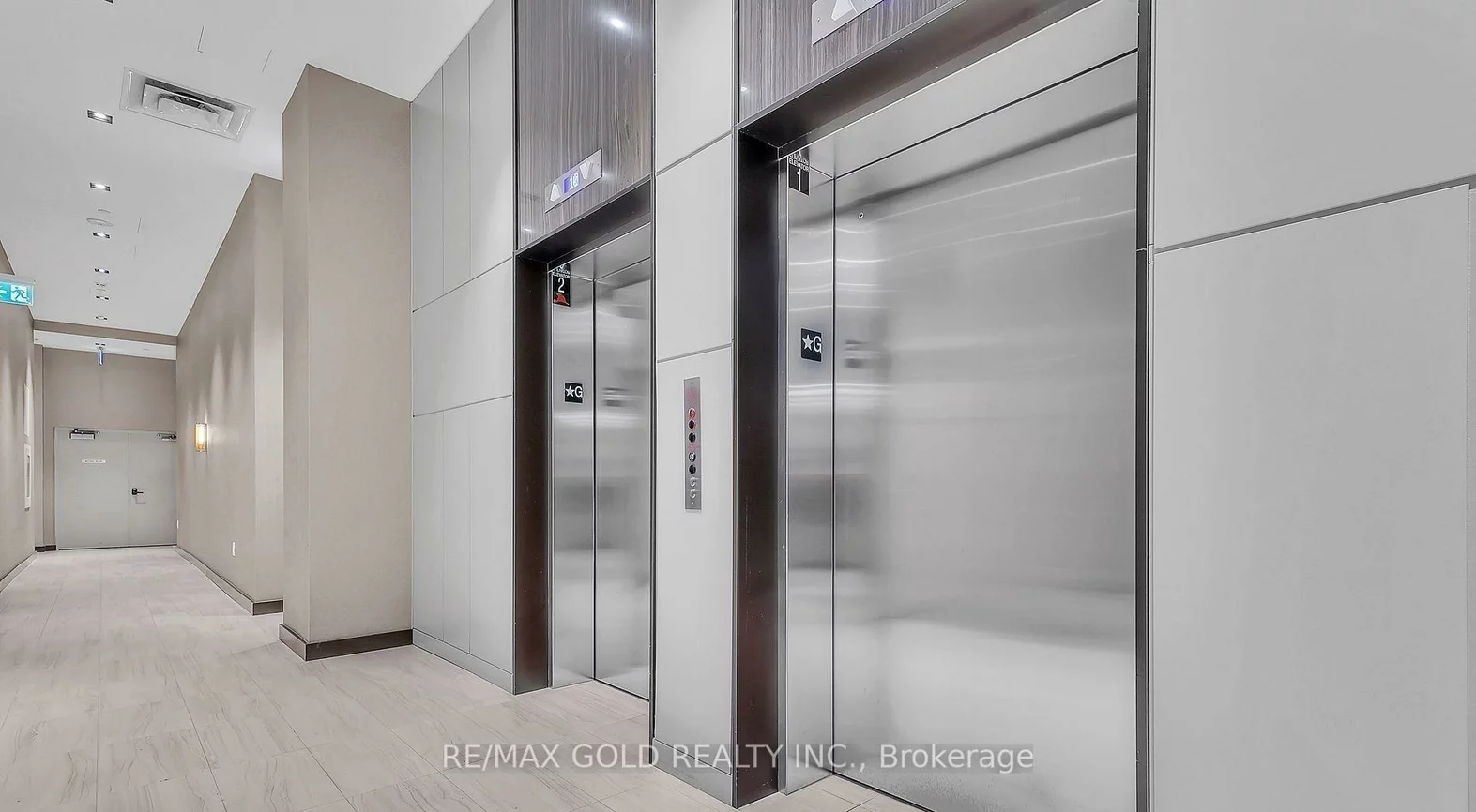 60, Honeycrisp, Vaughan Corporate Centre, Vaughan