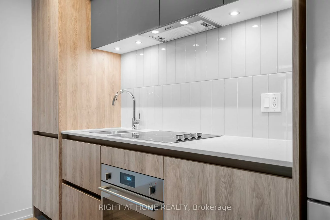 7950, Bathurst, Beverley Glen, Vaughan