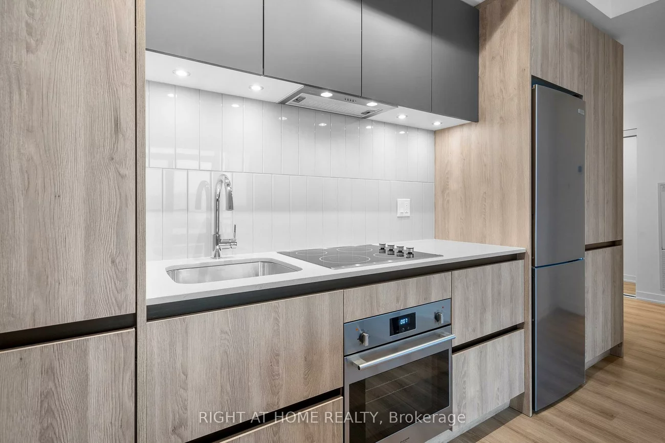 7950, Bathurst, Beverley Glen, Vaughan