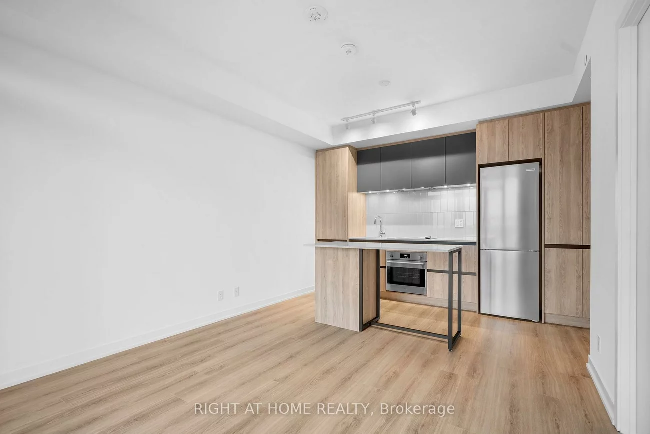 7950, Bathurst, Beverley Glen, Vaughan