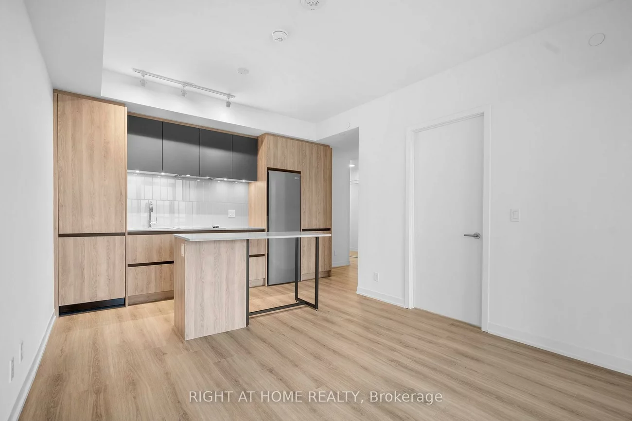 7950, Bathurst, Beverley Glen, Vaughan