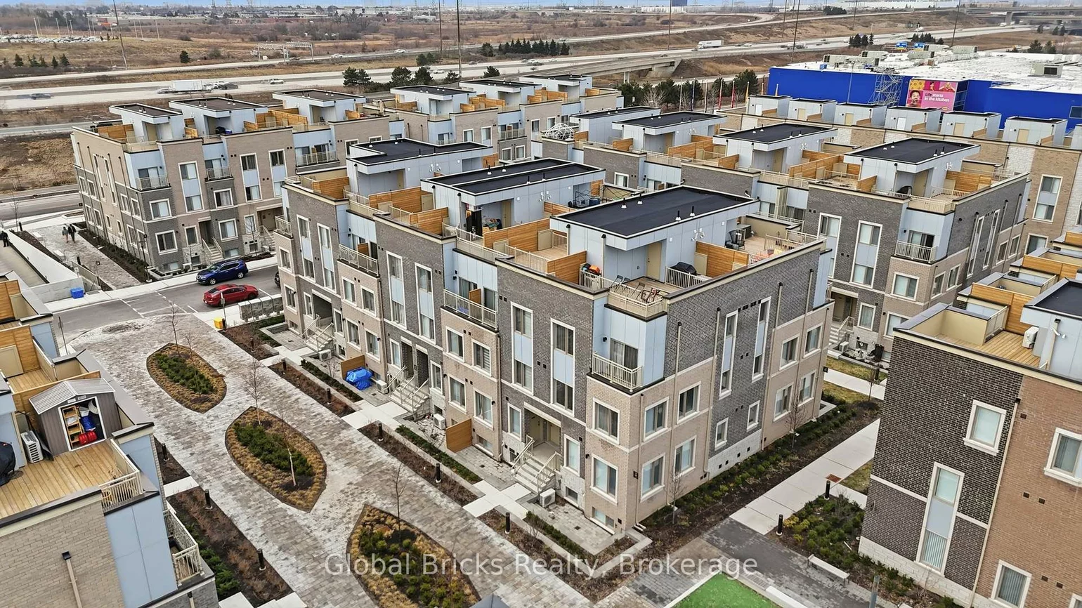 131, Honeycrisp, Vaughan Corporate Centre, Vaughan