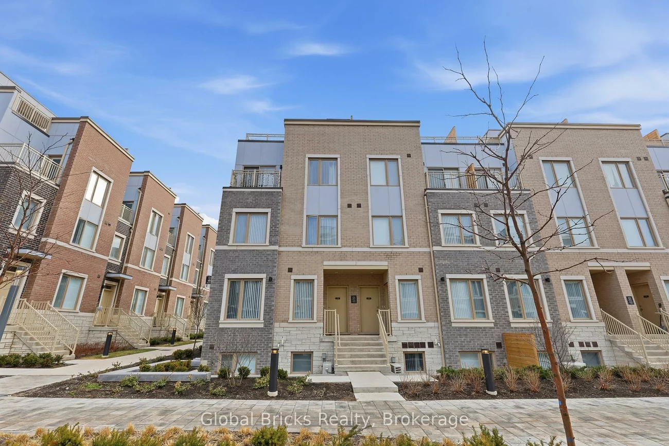 131, Honeycrisp, Vaughan Corporate Centre, Vaughan