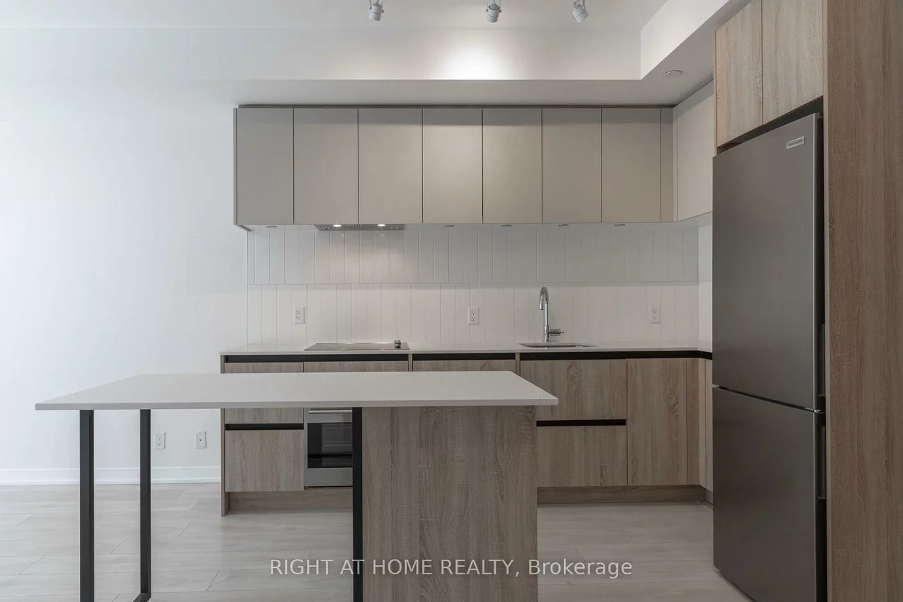 7950, Bathurst, Beverley Glen, Vaughan