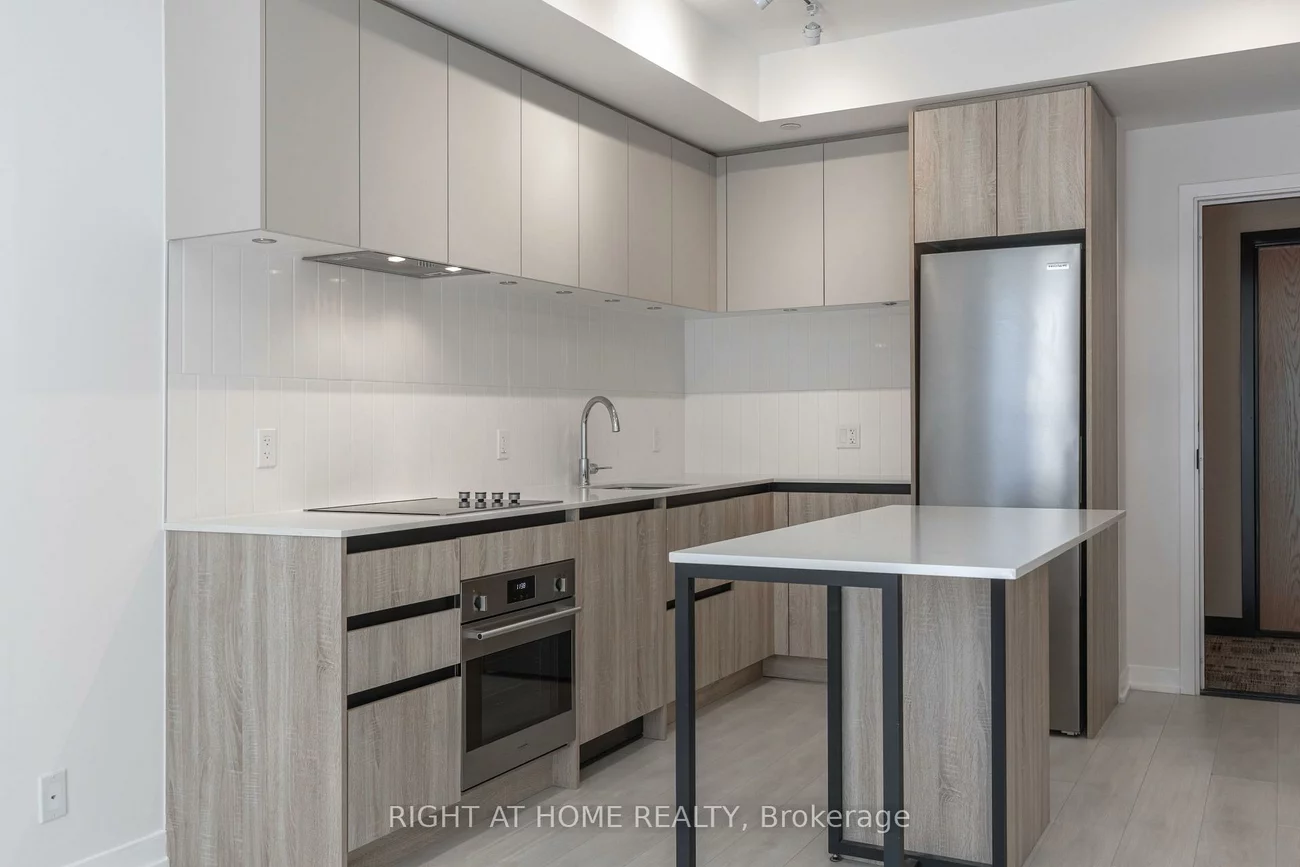 7950, Bathurst, Beverley Glen, Vaughan