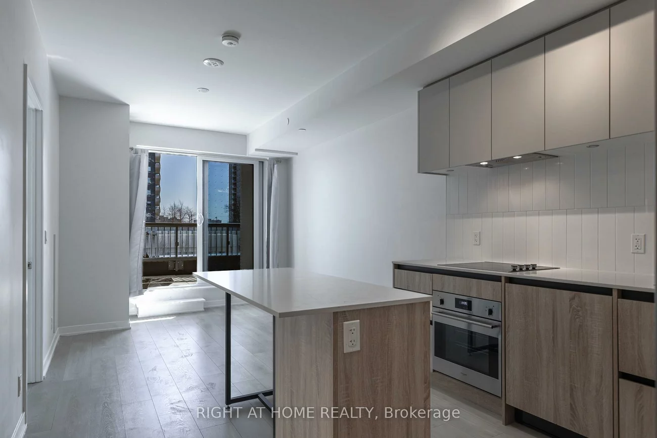 7950, Bathurst, Beverley Glen, Vaughan