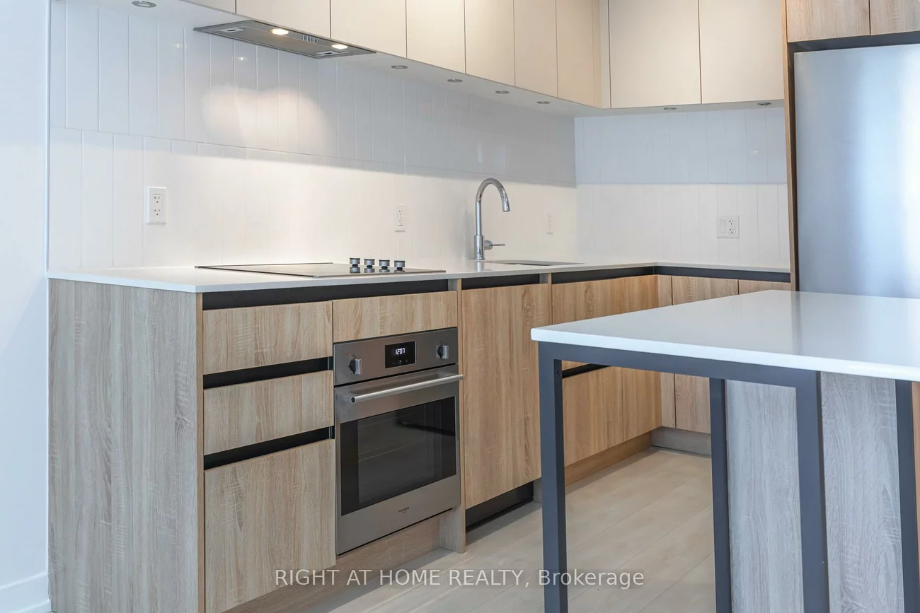 7950, Bathurst, Beverley Glen, Vaughan