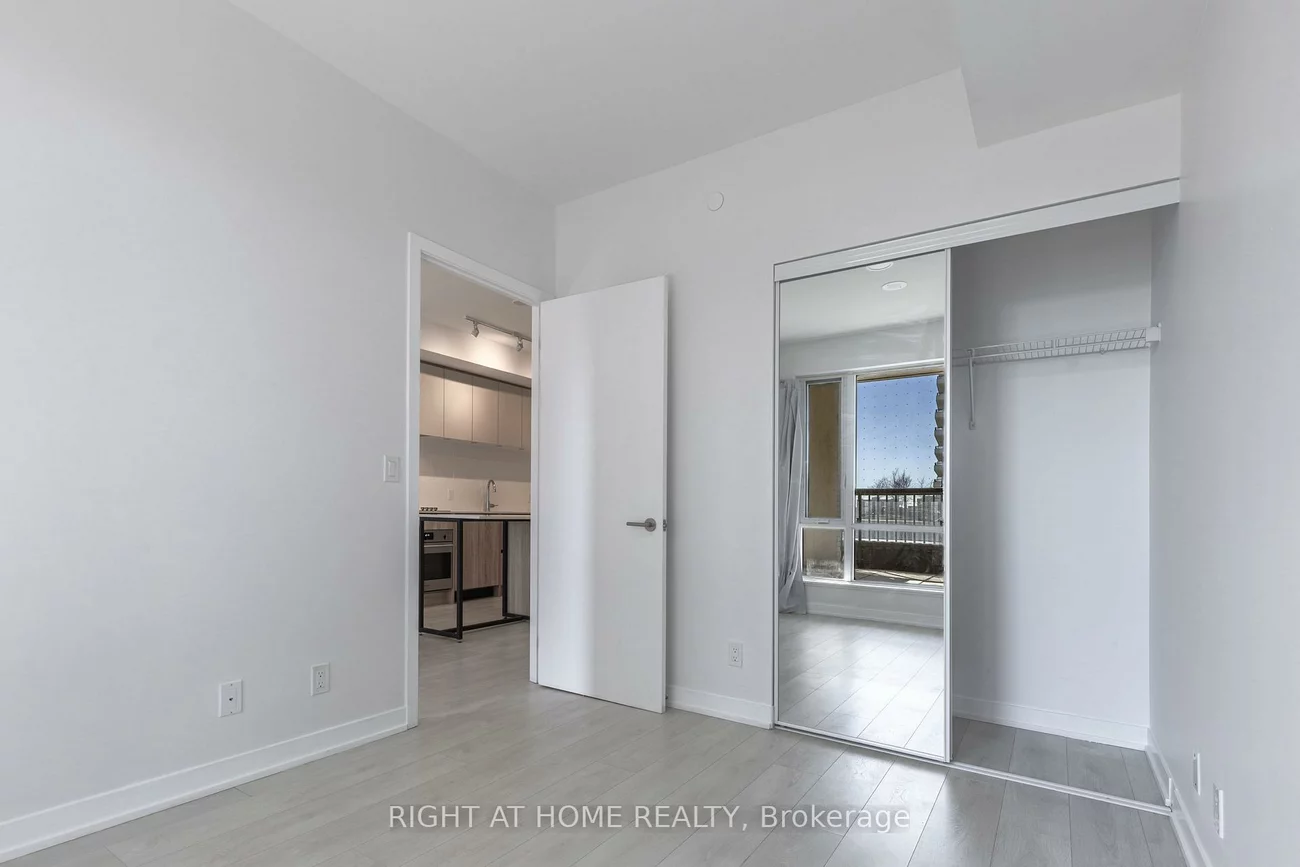 7950, Bathurst, Beverley Glen, Vaughan