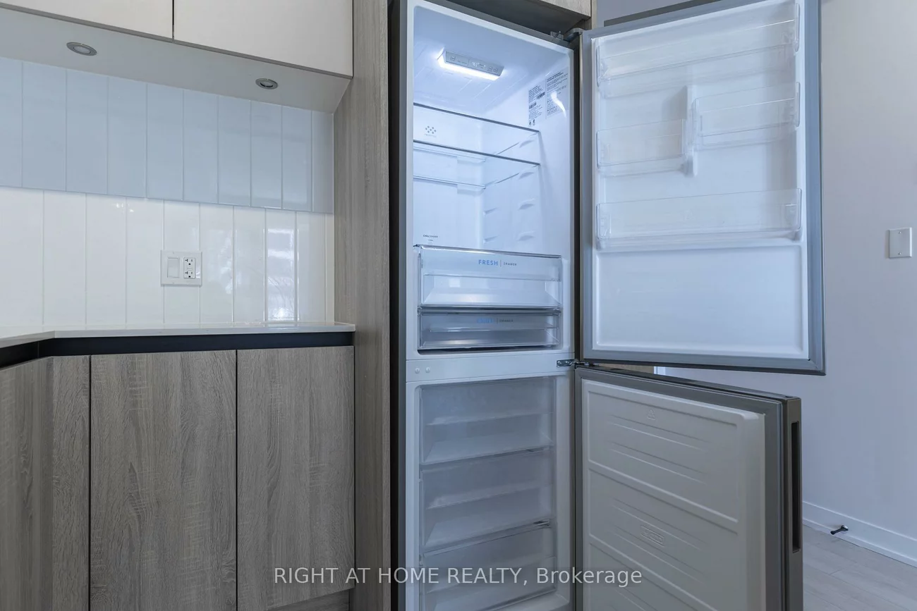 7950, Bathurst, Beverley Glen, Vaughan