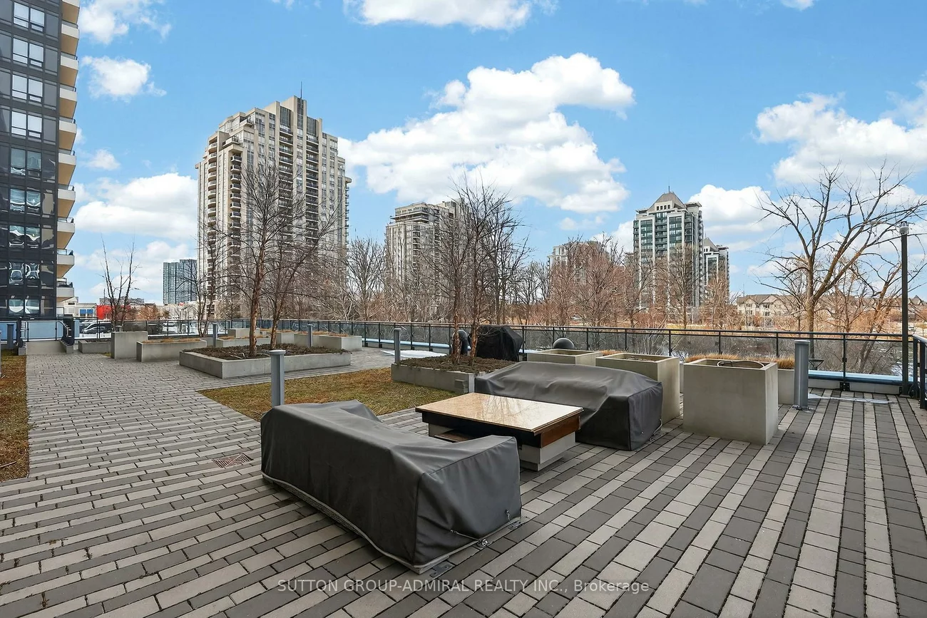 7900, Bathurst, Beverley Glen, Vaughan