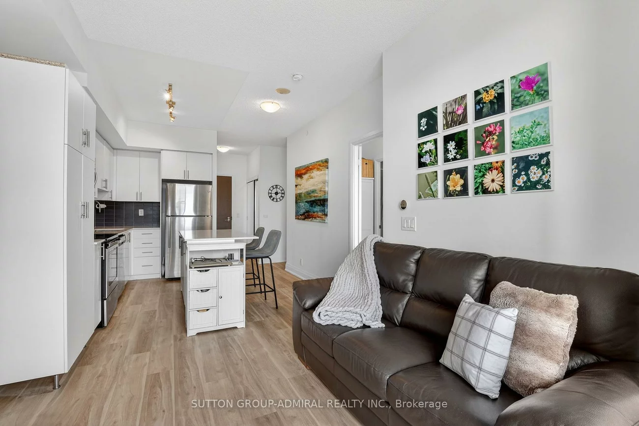 7900, Bathurst, Beverley Glen, Vaughan