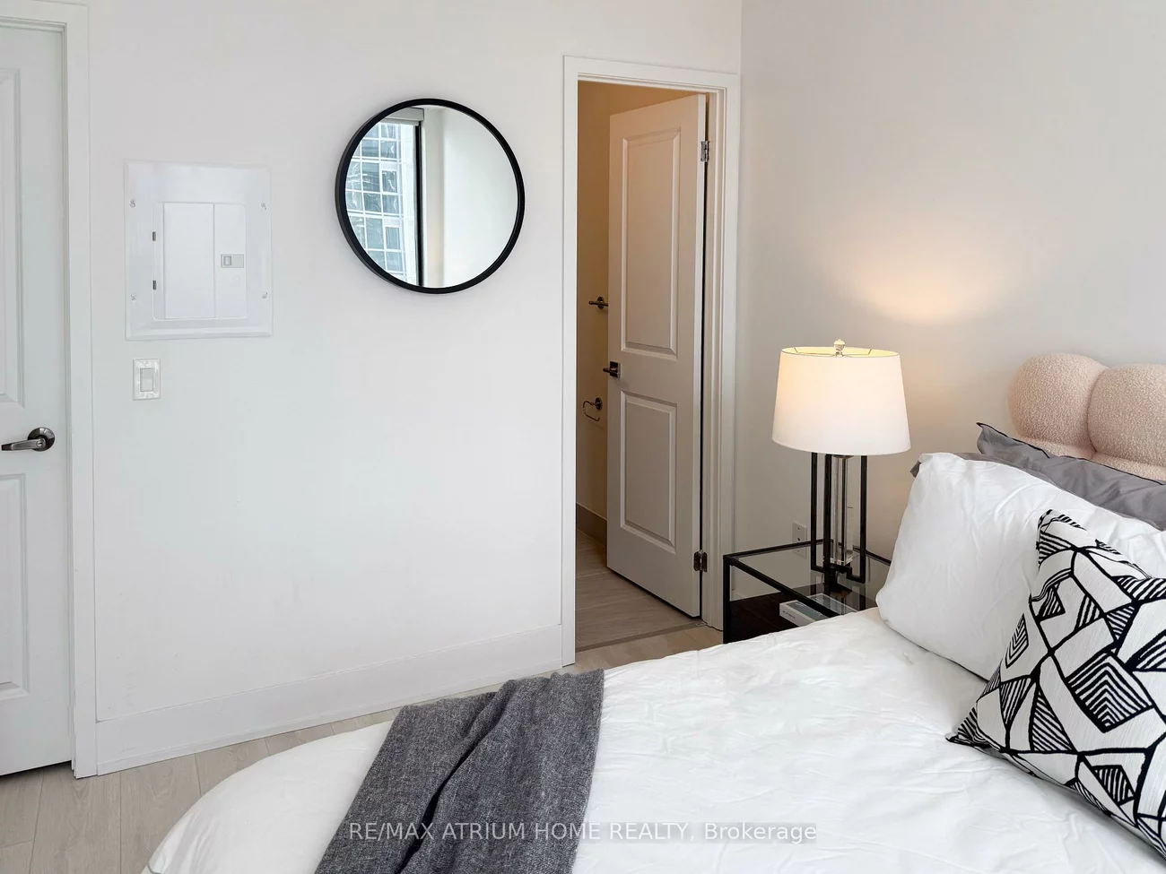 2916, Highway 7, Concord, Vaughan