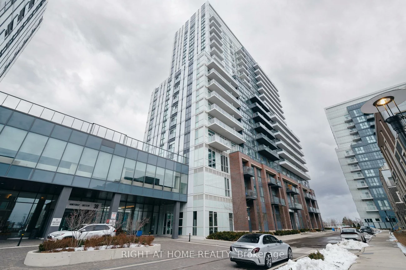 38, Honeycrisp, Vaughan Corporate Centre, Vaughan