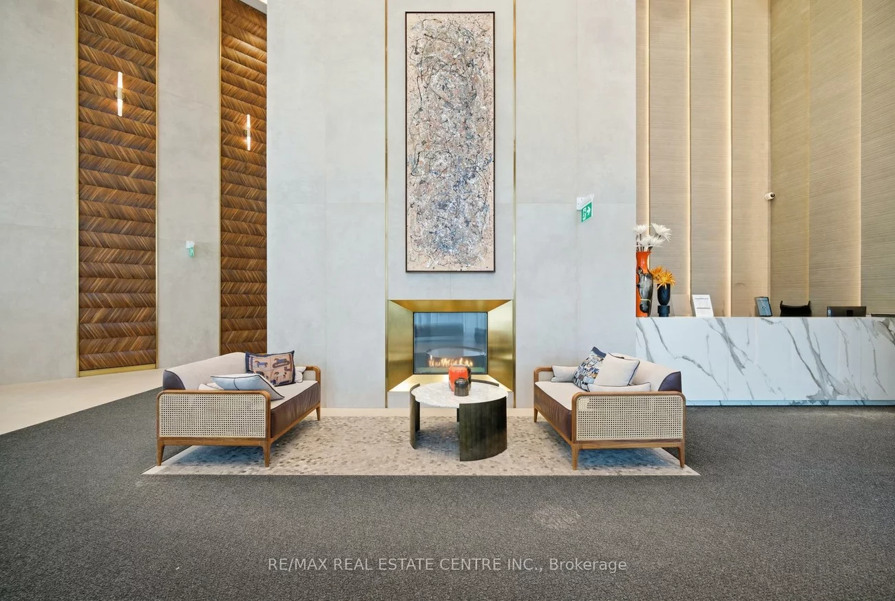 1000, Portage, Vaughan Corporate Centre, Vaughan