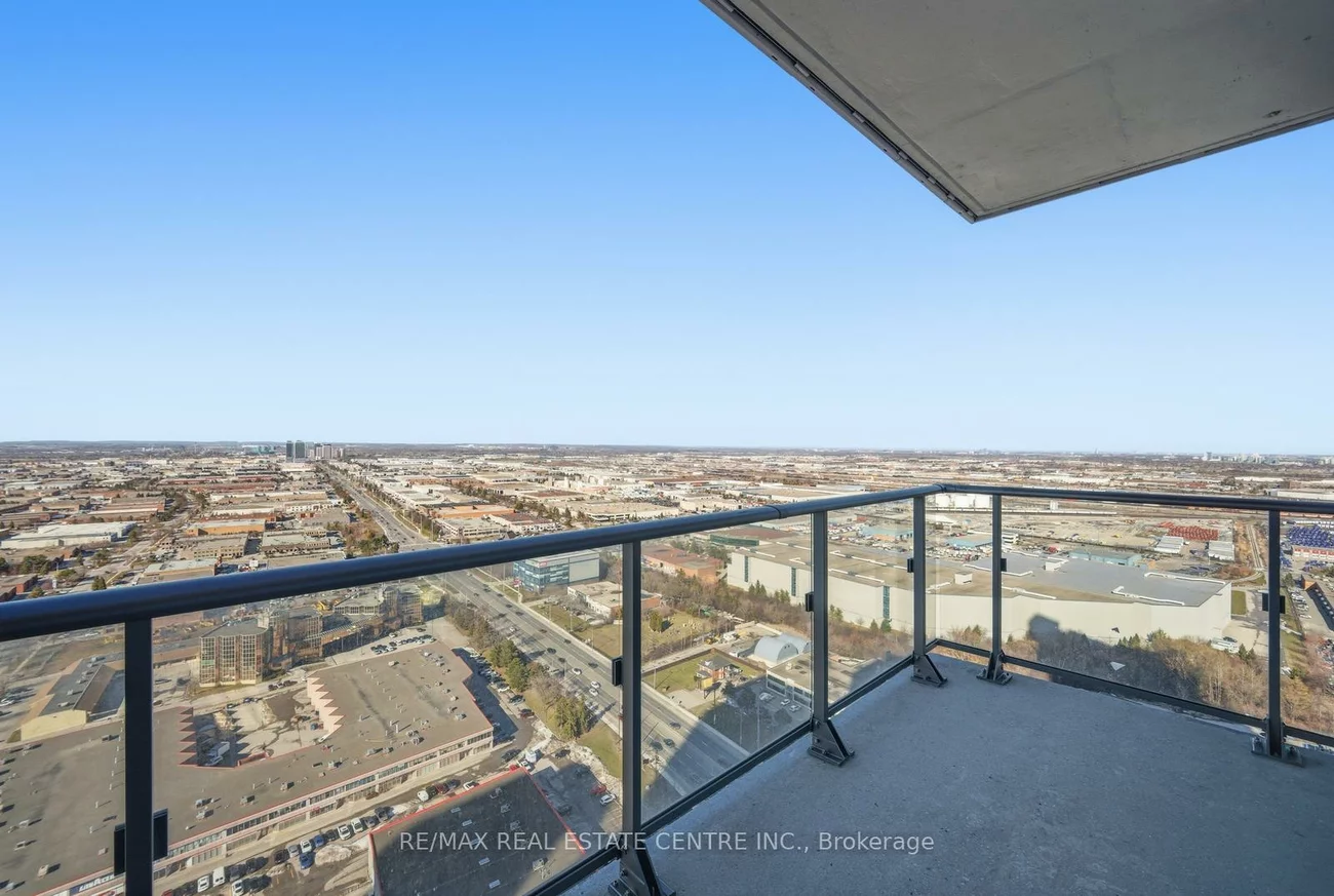 1000, Portage, Vaughan Corporate Centre, Vaughan