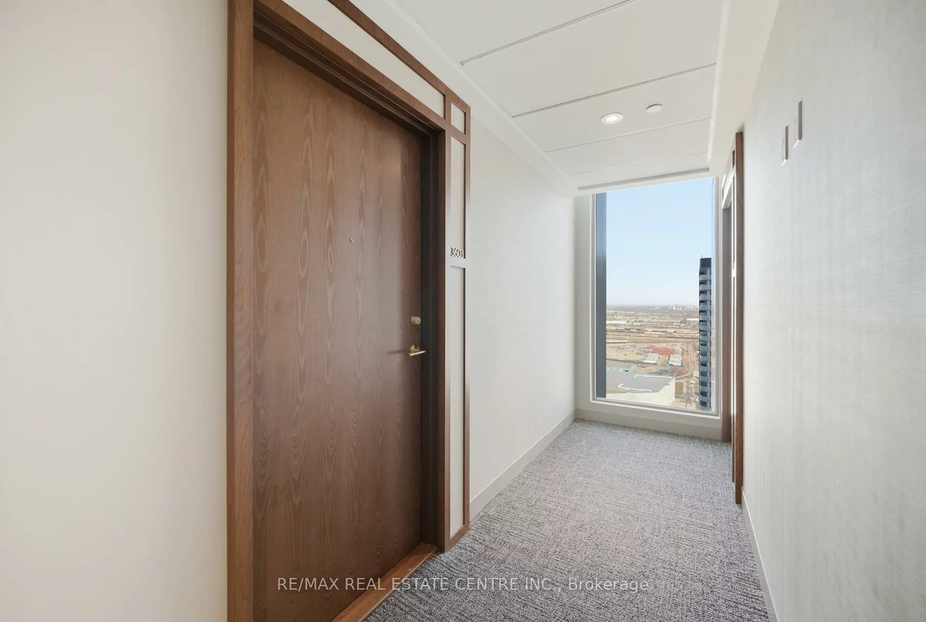 1000, Portage, Vaughan Corporate Centre, Vaughan