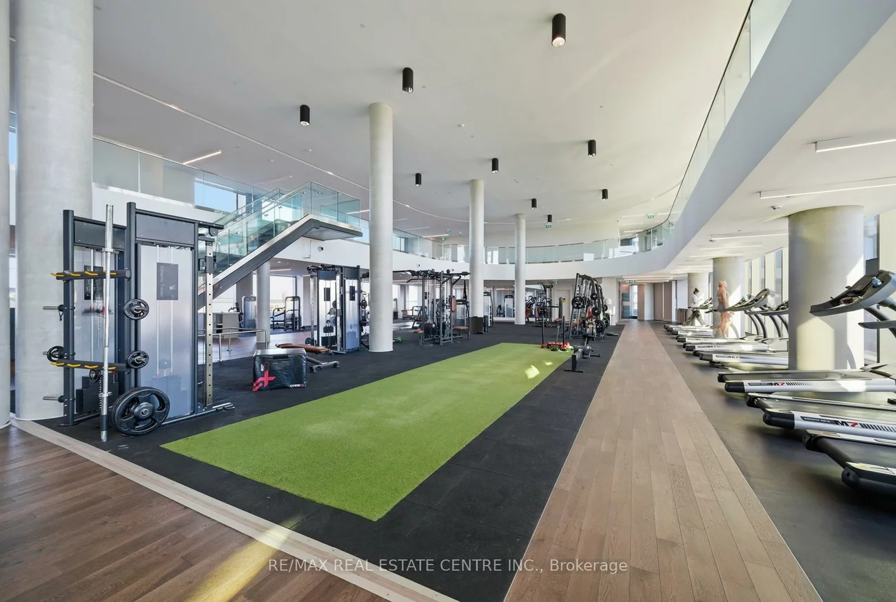 1000, Portage, Vaughan Corporate Centre, Vaughan