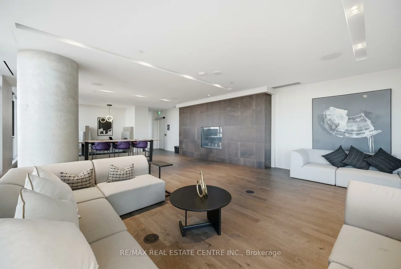 1000, Portage, Vaughan Corporate Centre, Vaughan