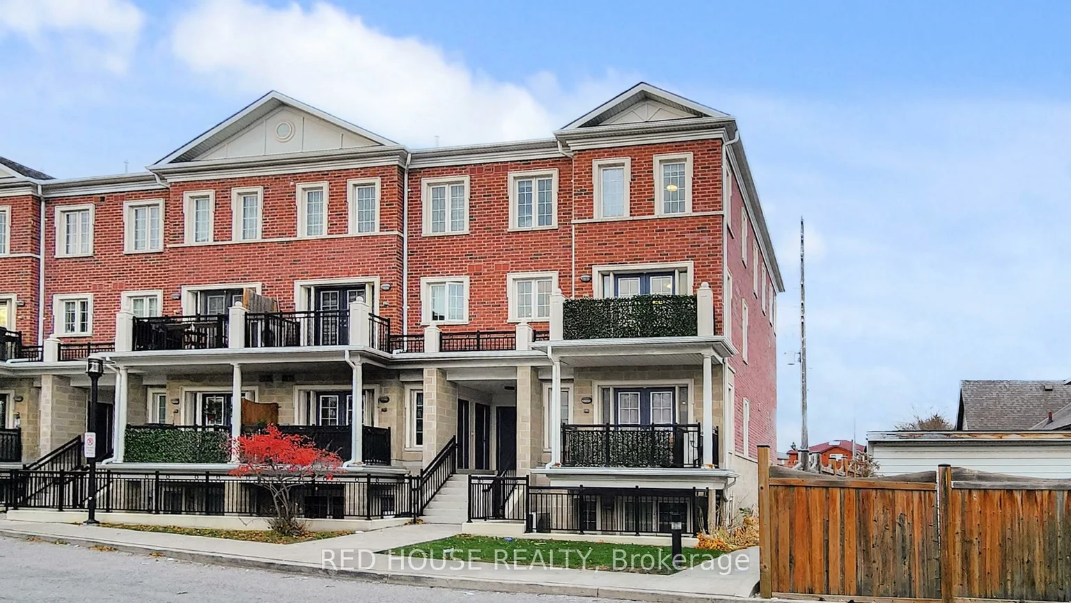 26, Bruce, East Woodbridge, Vaughan