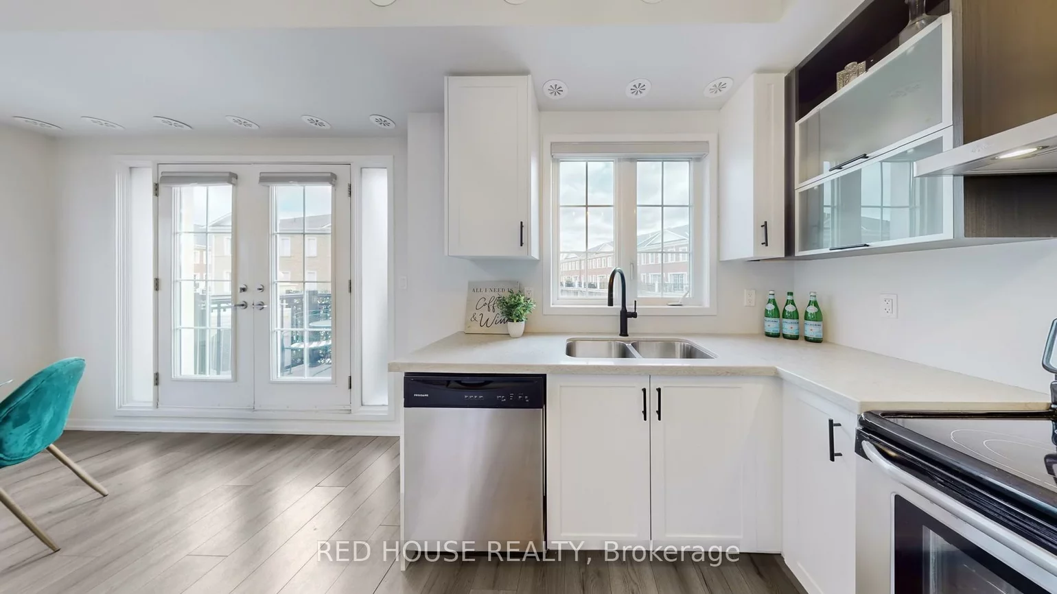 26, Bruce, East Woodbridge, Vaughan