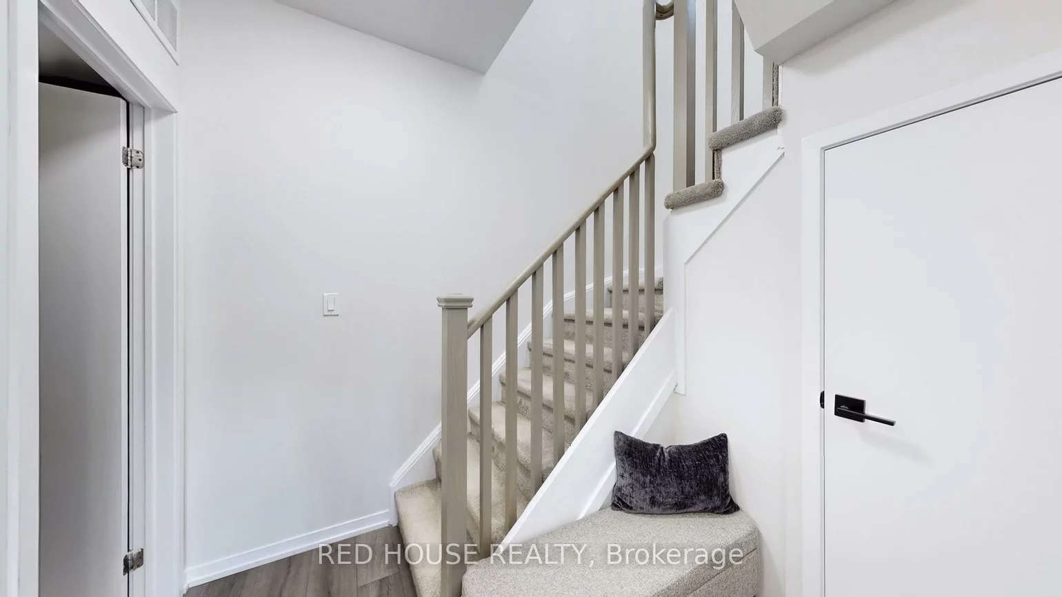 26, Bruce, East Woodbridge, Vaughan