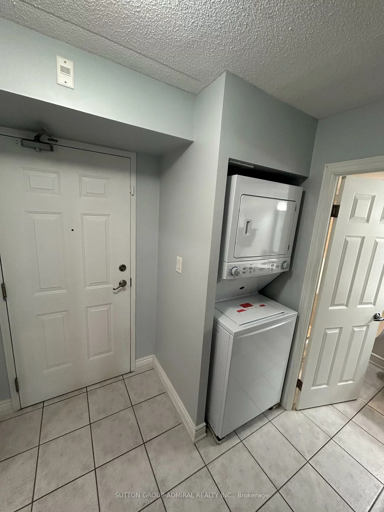 250, Pine Grove, Islington Woods, Vaughan