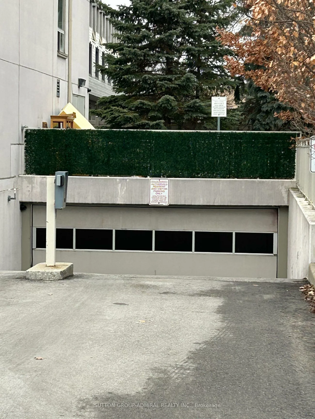 250, Pine Grove, Islington Woods, Vaughan