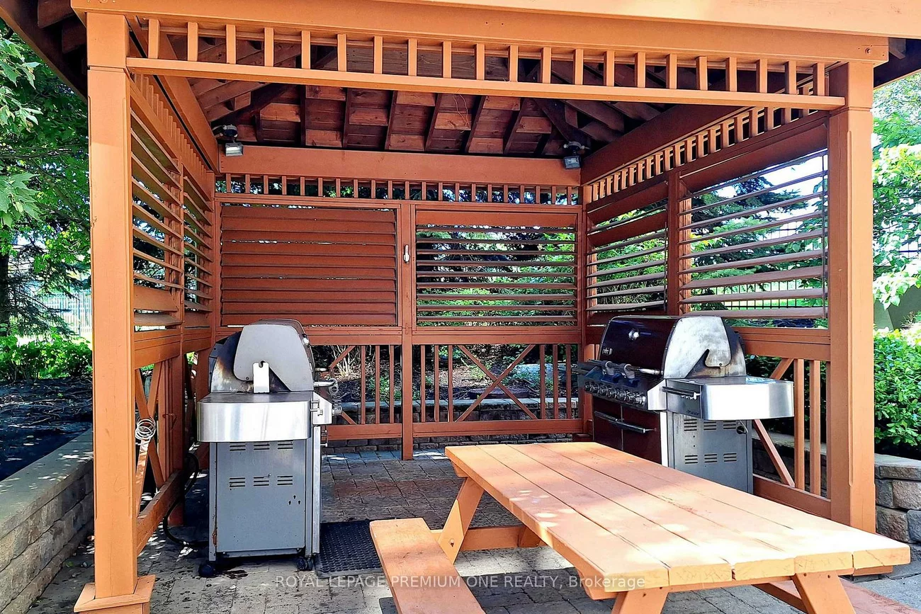 9235, Jane, Maple, Vaughan