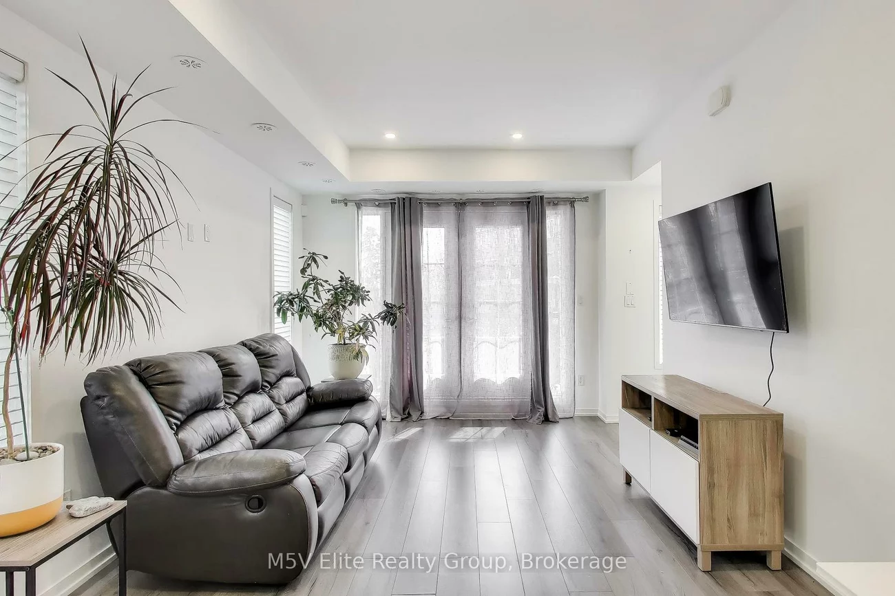 26, Bruce, East Woodbridge, Vaughan