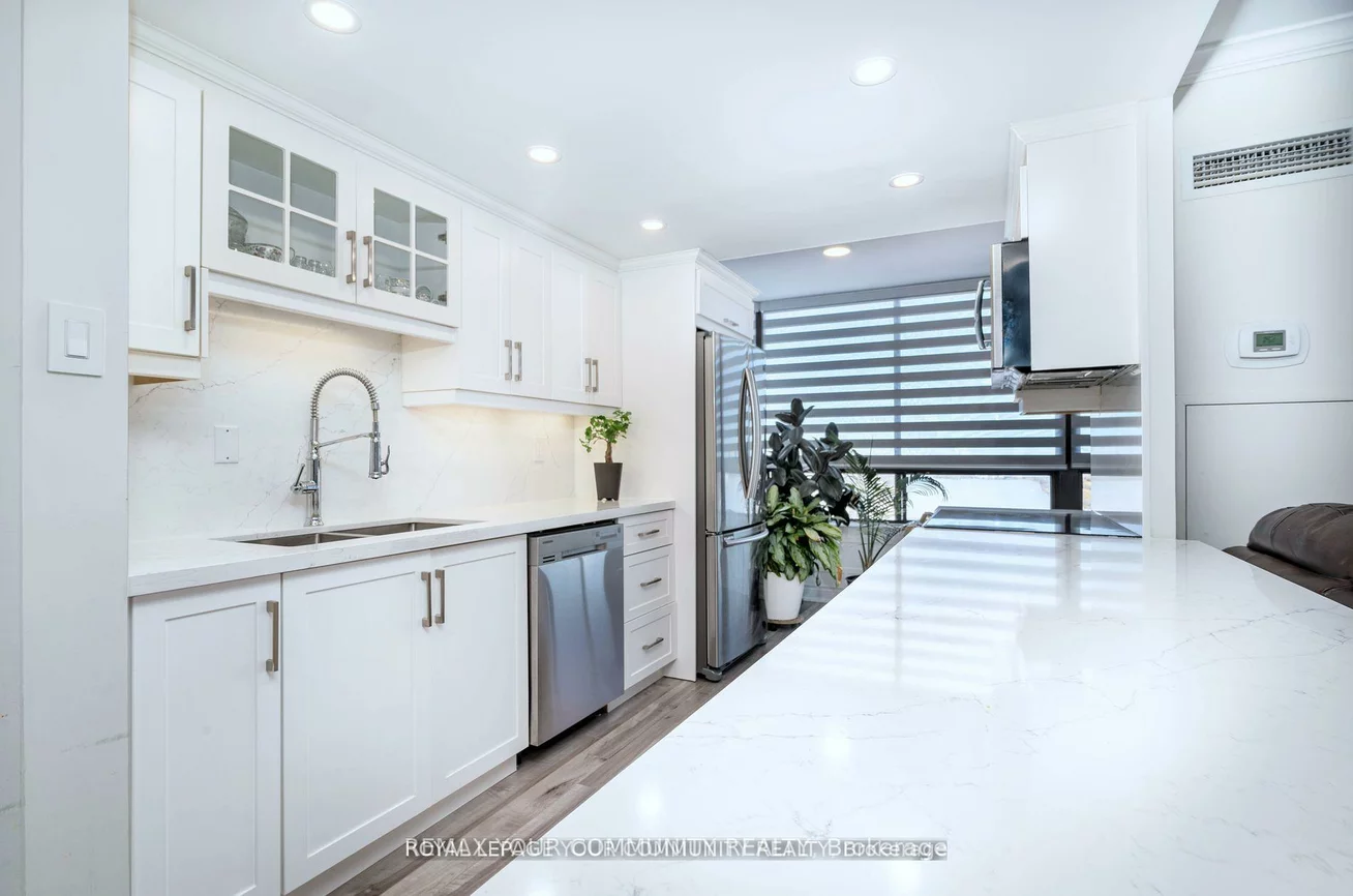 7601, Bathurst, Crestwood-Springfarm-Yorkhill, Vaughan