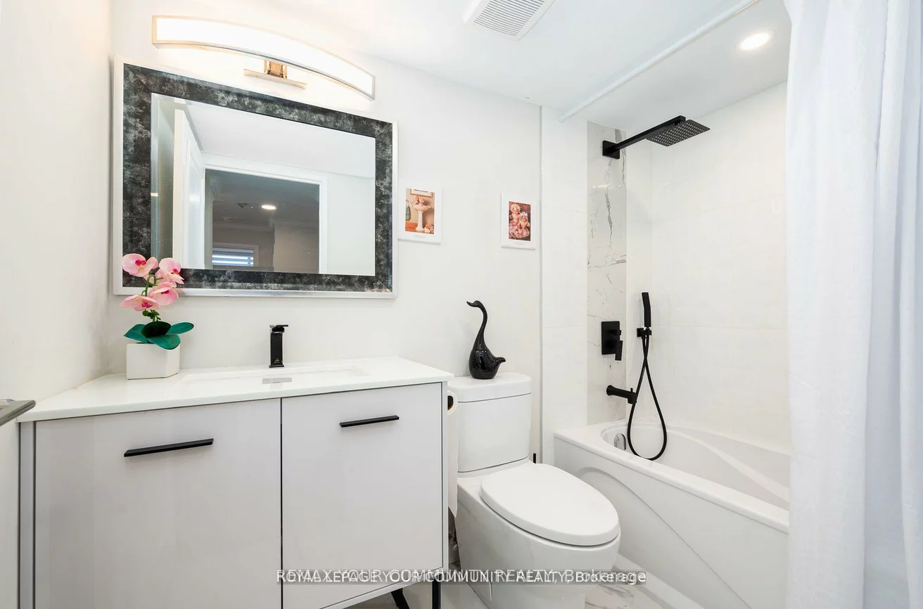 7601, Bathurst, Crestwood-Springfarm-Yorkhill, Vaughan