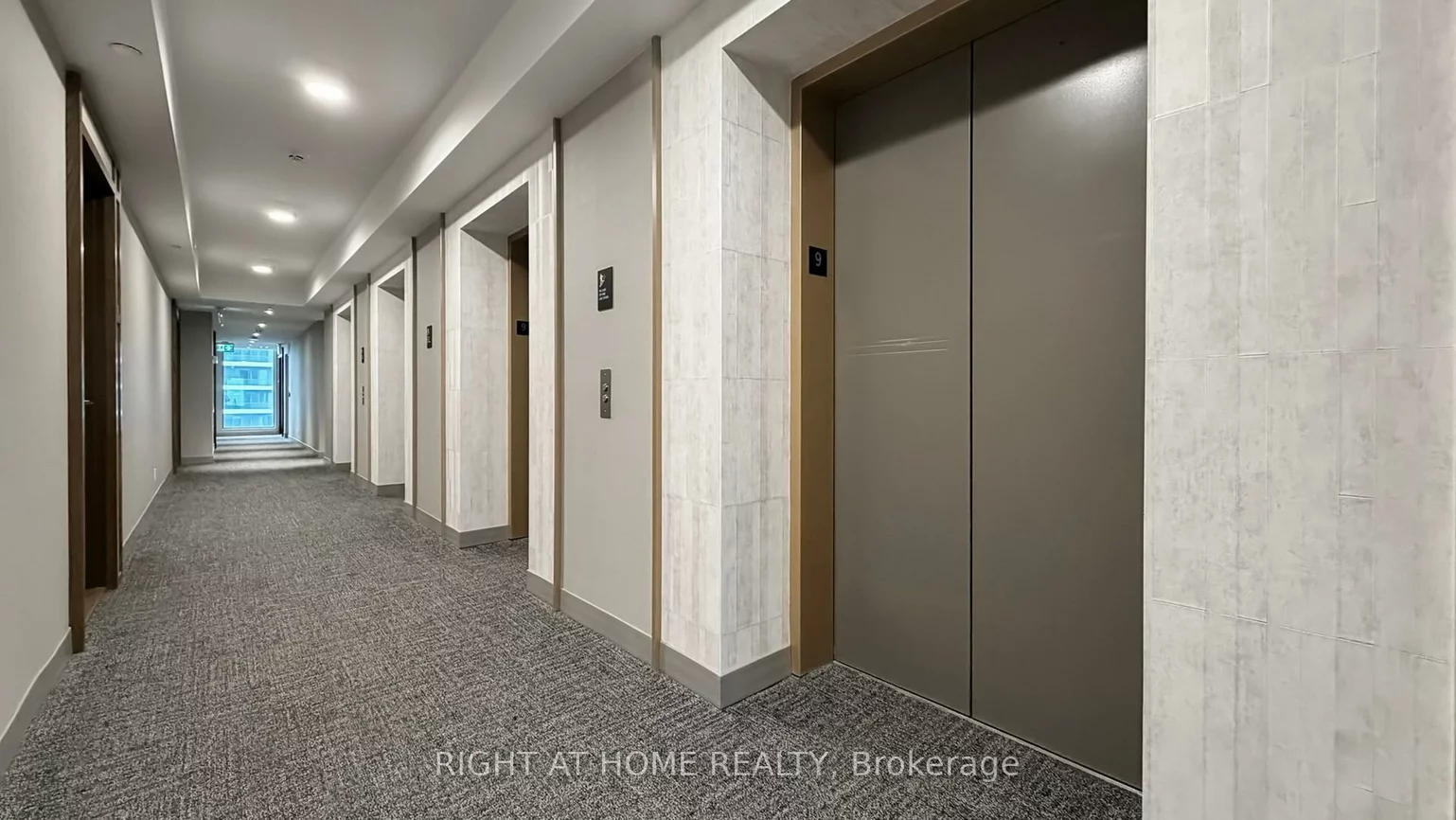 1000, Portage, Vaughan Corporate Centre, Vaughan