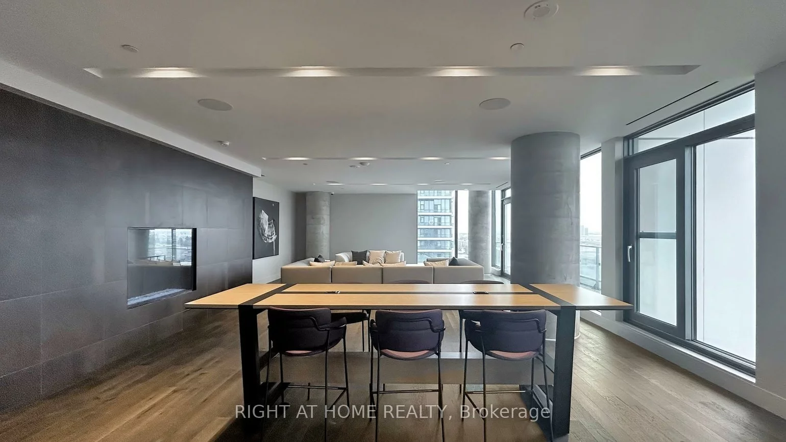 1000, Portage, Vaughan Corporate Centre, Vaughan