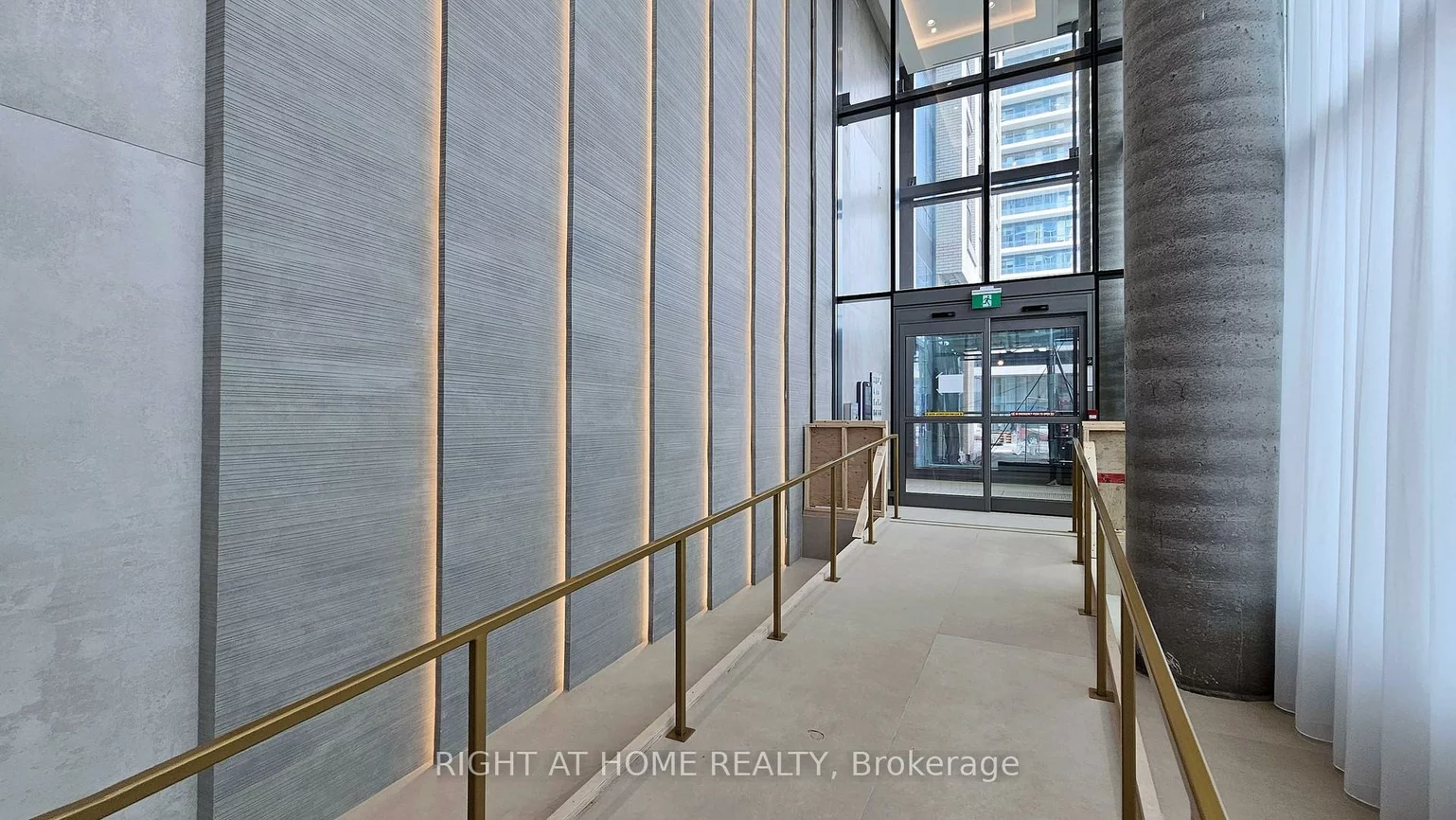 1000, Portage, Vaughan Corporate Centre, Vaughan