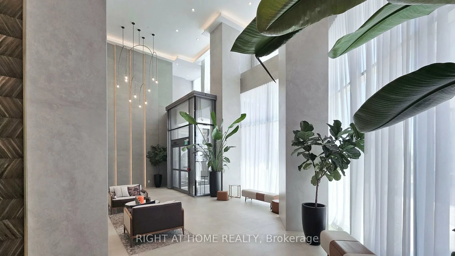 1000, Portage, Vaughan Corporate Centre, Vaughan