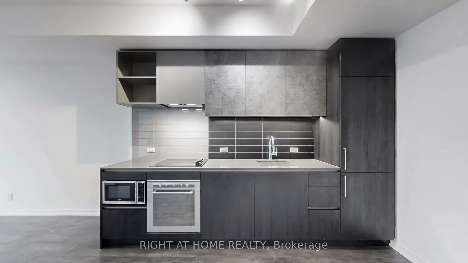 1000, Portage, Vaughan Corporate Centre, Vaughan