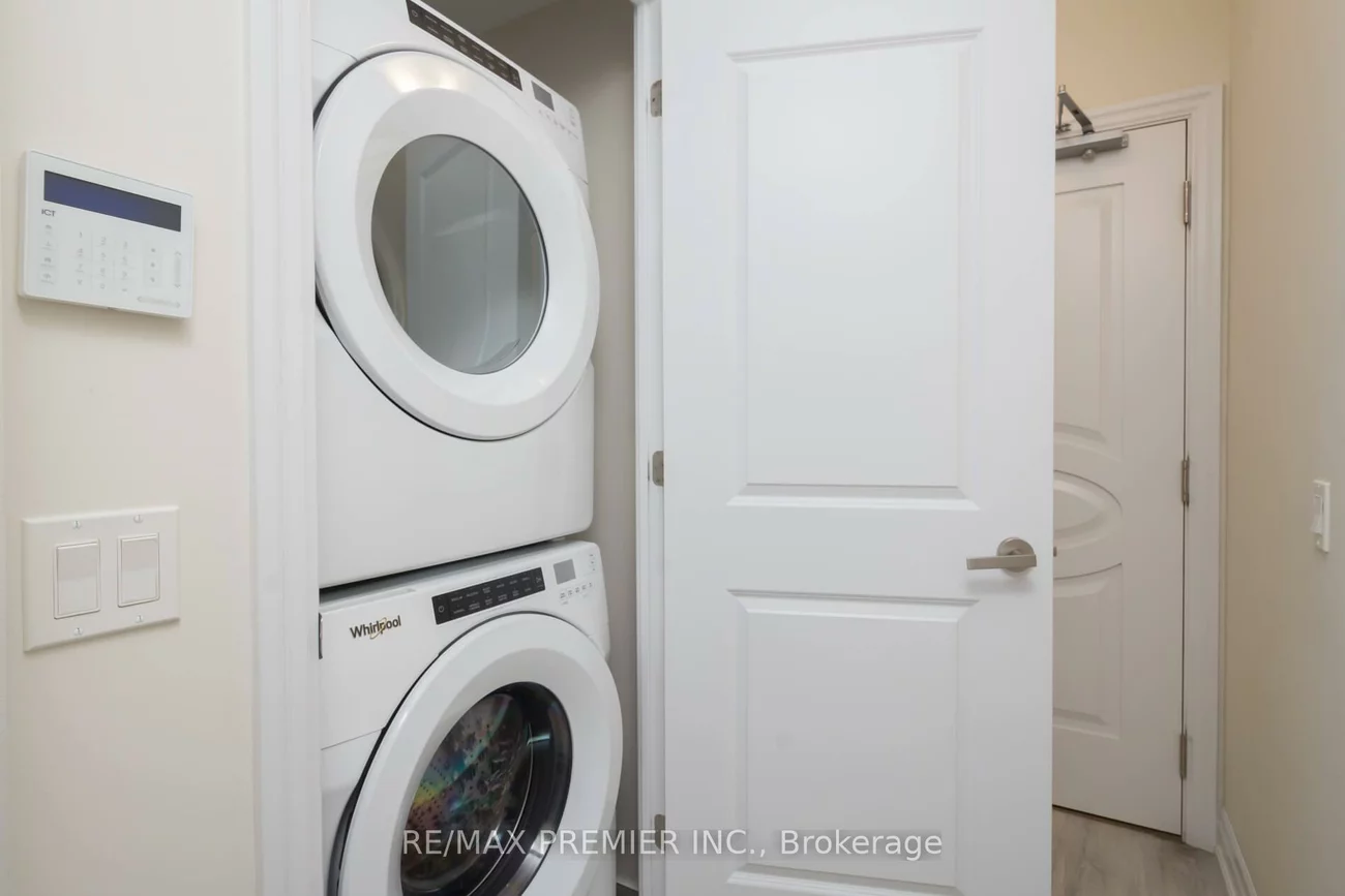 9085, Jane, Concord, Vaughan