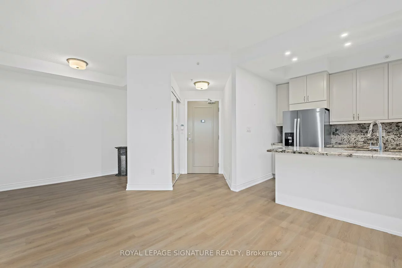 2396, Major Mackenzie, Maple, Vaughan