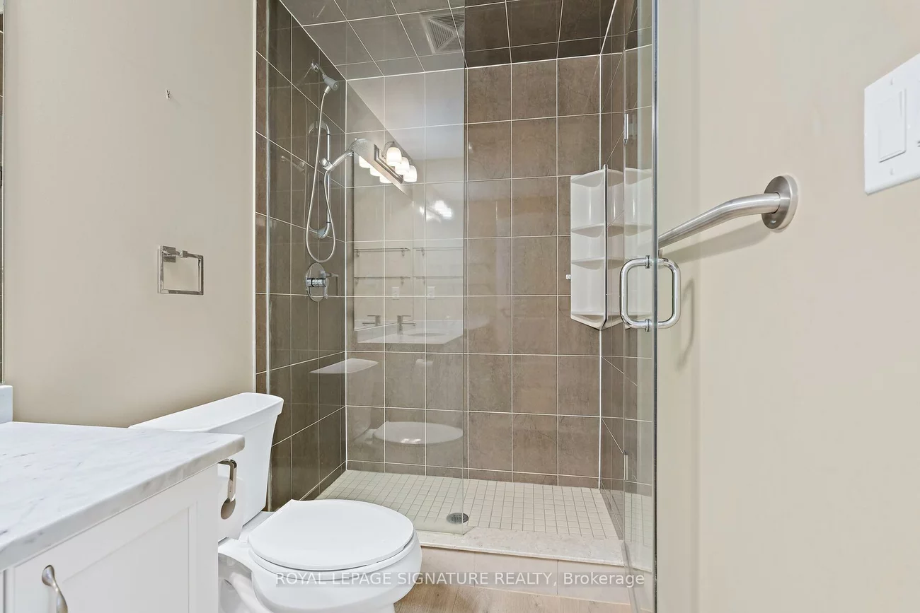 2396, Major Mackenzie, Maple, Vaughan