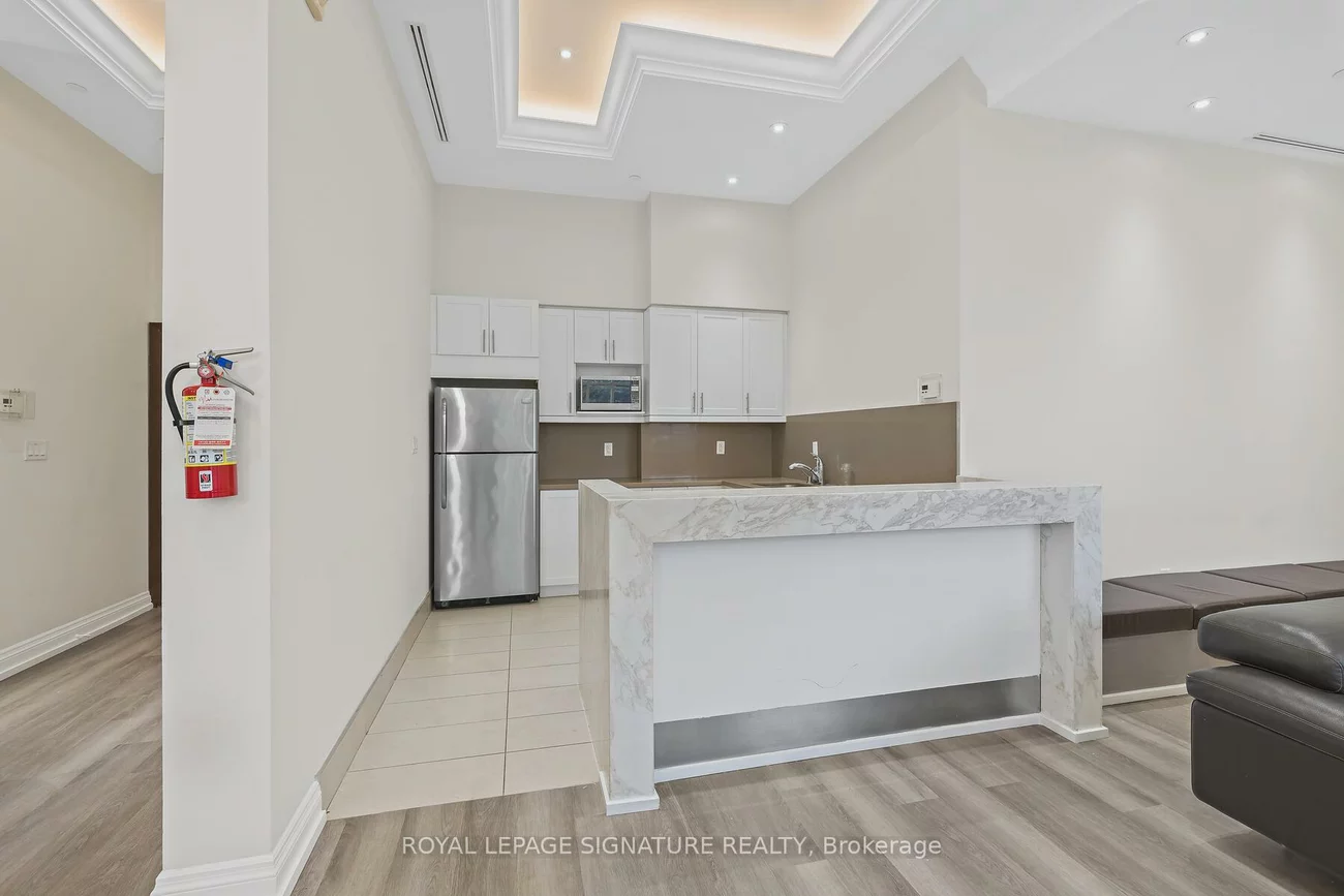 2396, Major Mackenzie, Maple, Vaughan