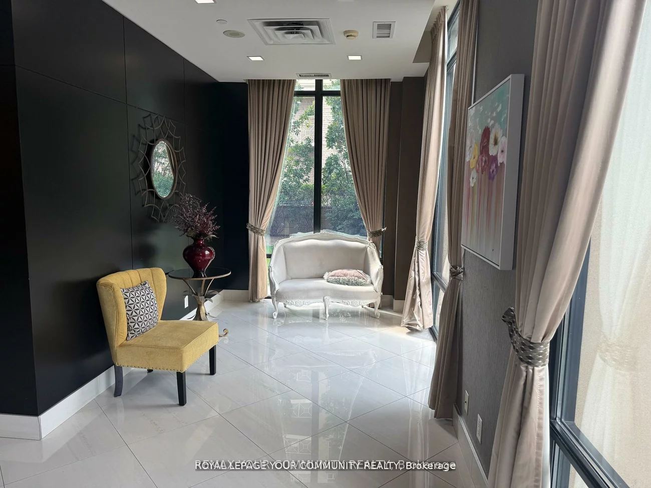 520, Steeles, Crestwood-Springfarm-Yorkhill, Vaughan