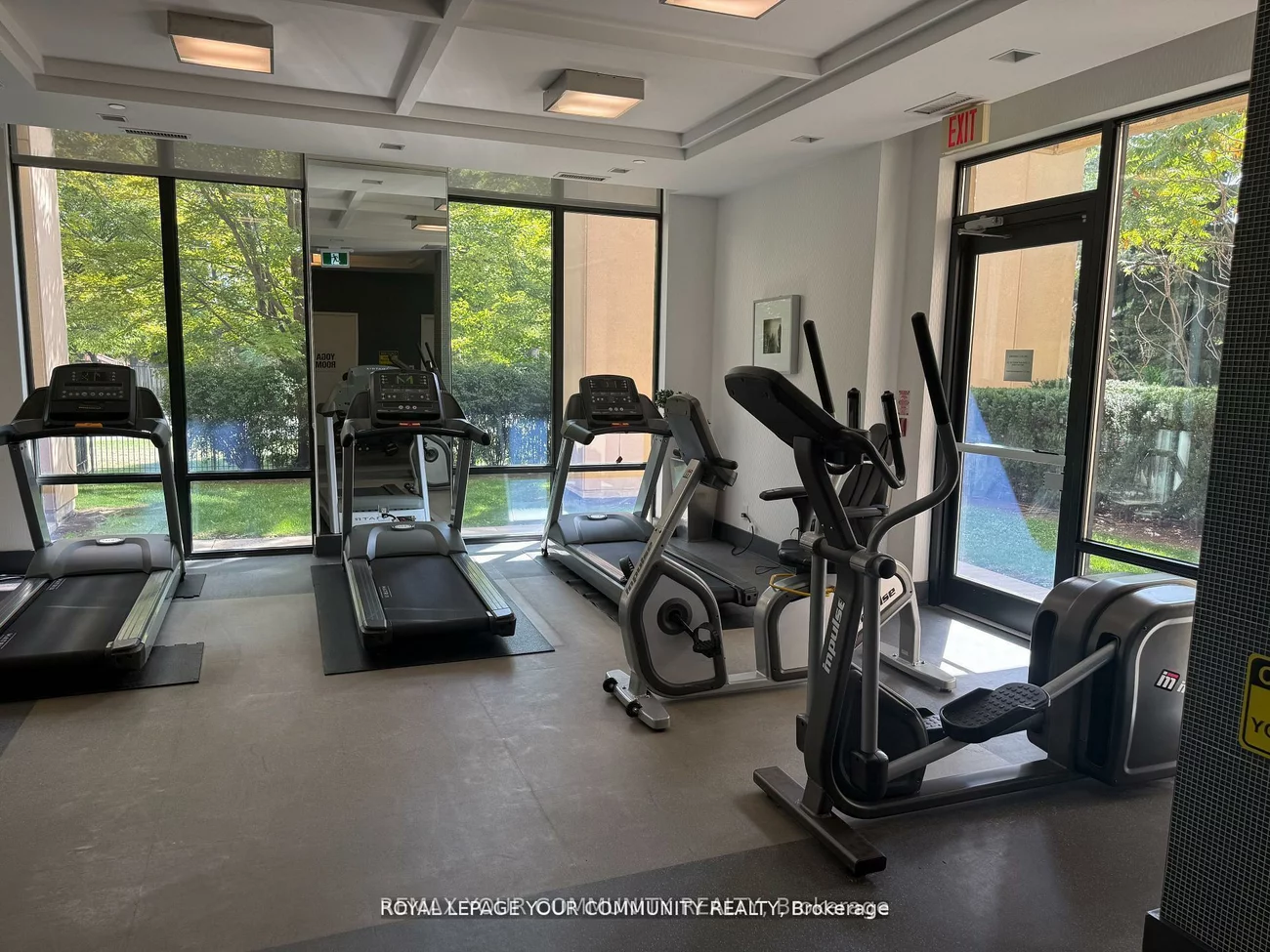 520, Steeles, Crestwood-Springfarm-Yorkhill, Vaughan